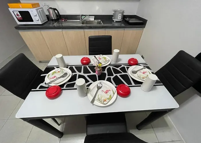 Ama Tower Residences Bed & Breakfast *